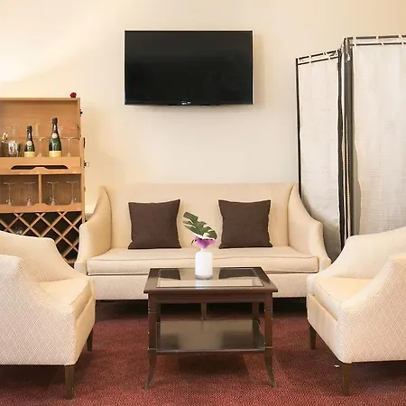 Etoile Saint Ferdinand By Happyculture Hotel