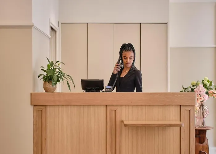 Hotel Etoile Saint Ferdinand By Happyculture Paris