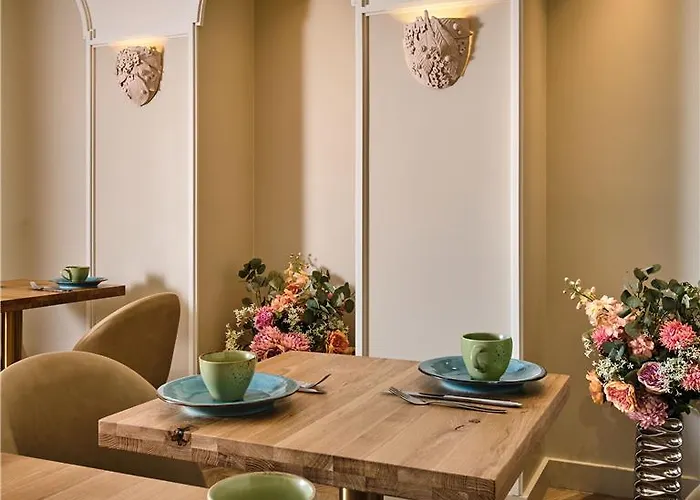 Etoile Saint Ferdinand By Happyculture Hotel 4*