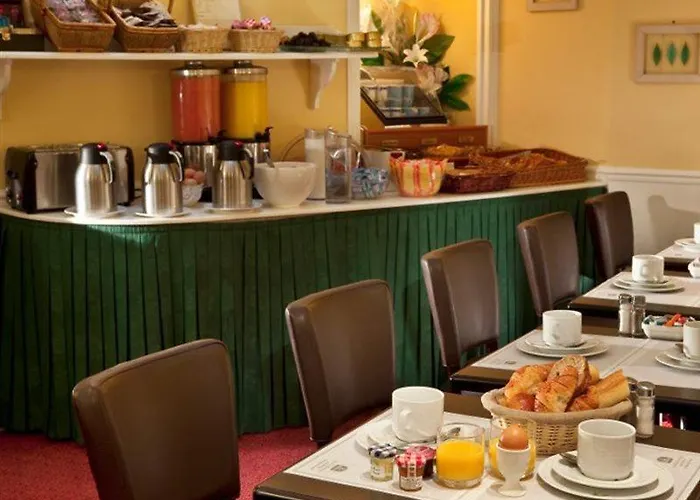 Hotel Etoile Saint Ferdinand By Happyculture Paris