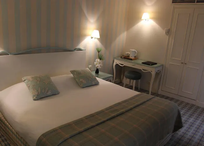 Etoile Saint Ferdinand By Happyculture Hotel Paris